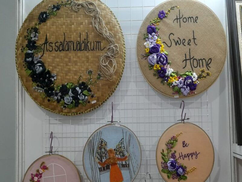 Bisnis Souvenir Menggunakan Bahan Baku Yang Mudah Didapat