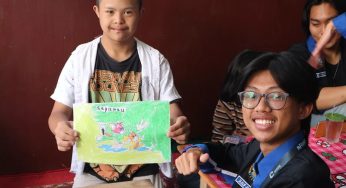 Intip Keseruan Anak Sekolah Luar Biasa Membuat Kerajinan Tangan (DIY)