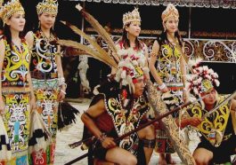 Beragam Kerajinan Khas Suku Dayak dari Kalimantan, Hiasan Kepala Mahkota Adat Dayak