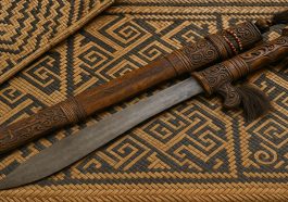 Kerajinan Tangan Suku Dayak: Karya Seni Unik dan Otentik Khas Kalimantan Mandau Kayan