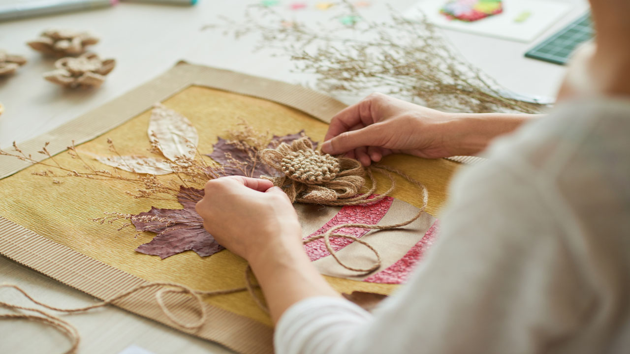 Trend Kerajinan Tangan DIY 2025 yang Bisa Dijadikan Ide Bisnis Barang Handmade
