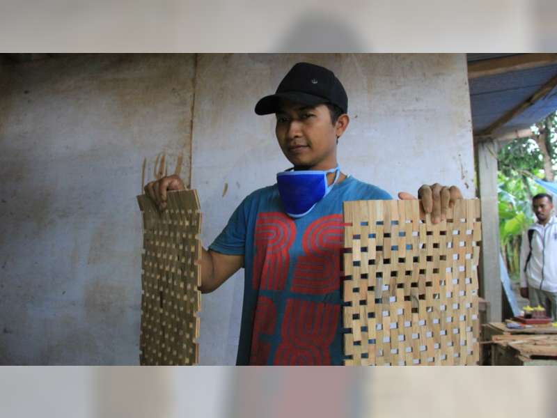 Kerajinan Tangan Kayu