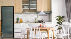 Ruang makan sederhana