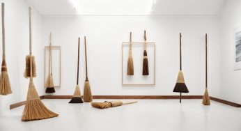 Sapu Handmade dalam Karya Seni Kontemporer: Persepsi Baru atas Seni Fungsional