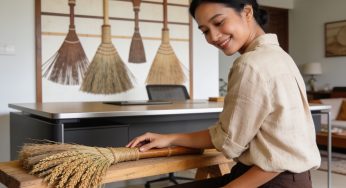 Kreasikan Sapu Jagung Jadi Dekorasi Dinding Estetik untuk Ruangan Anda